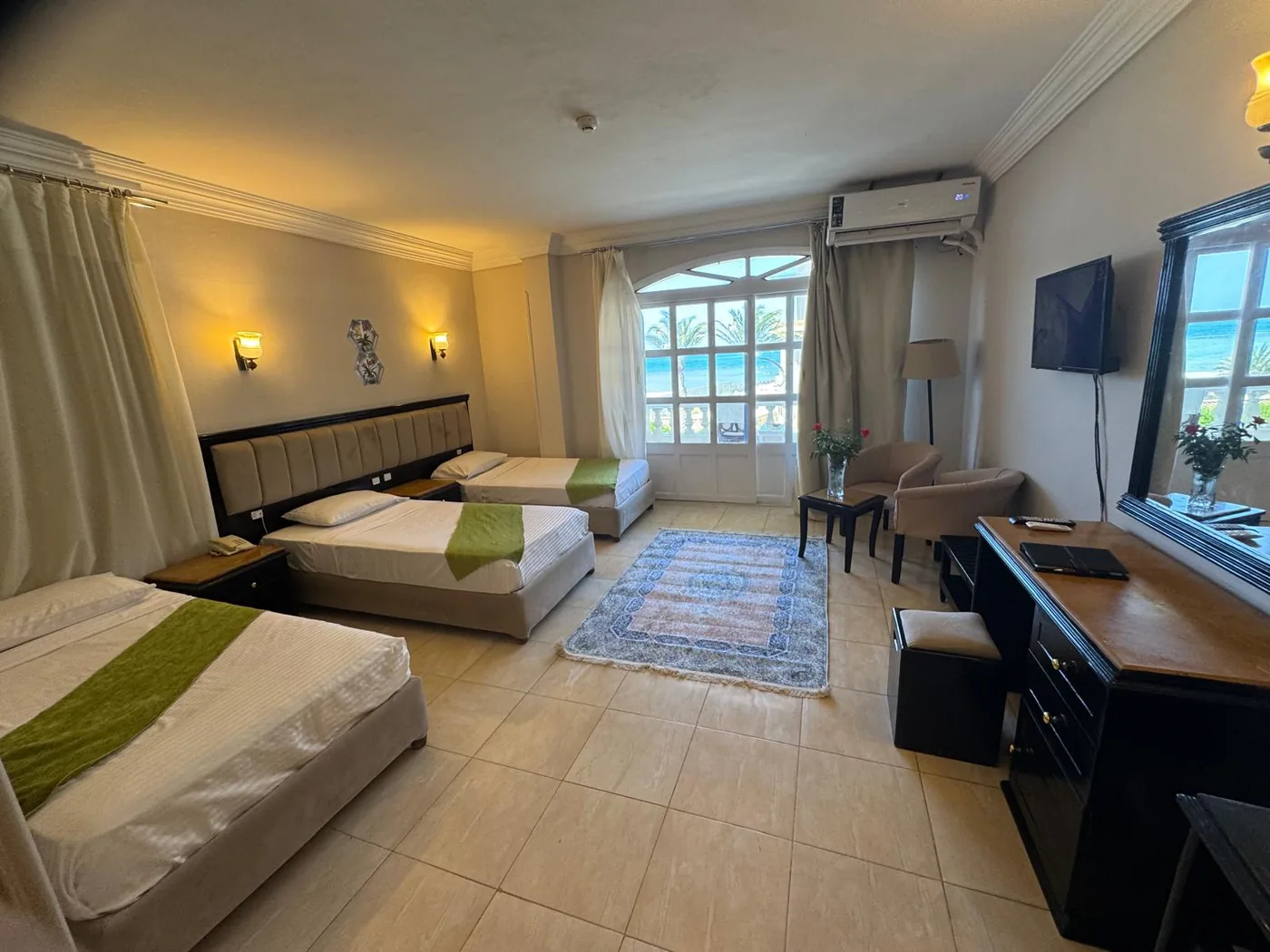 Chambre triple à l'hôtel DaVinci Beach à Hurghada